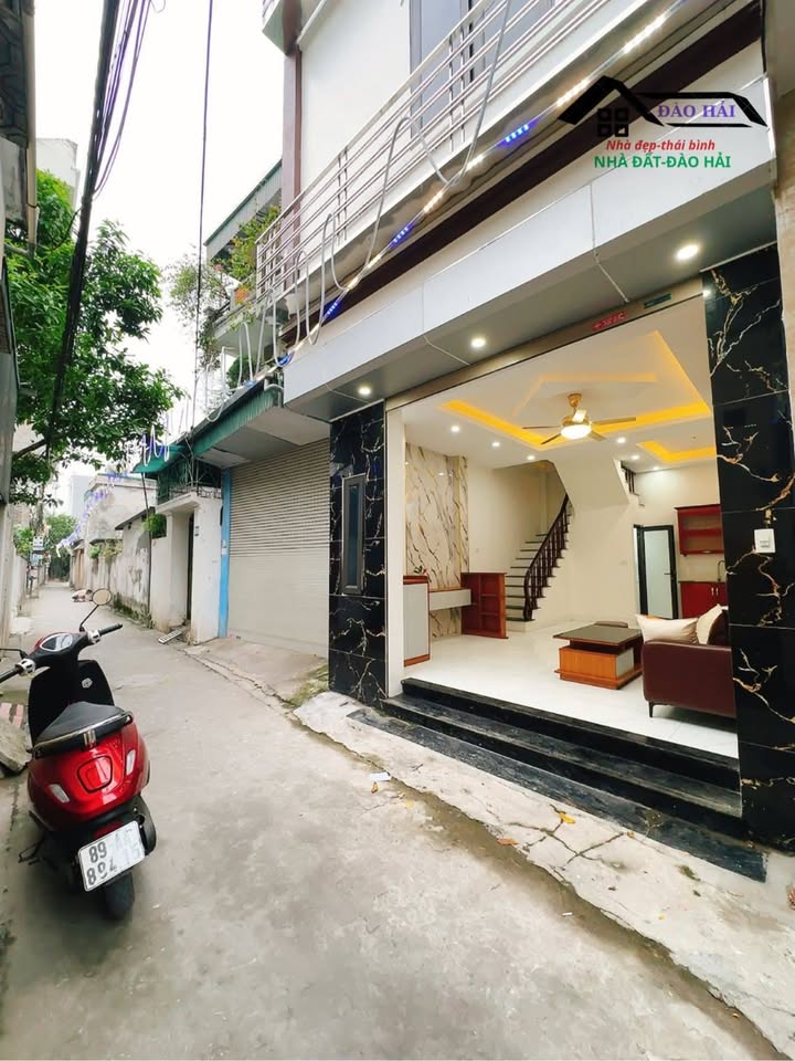 Nhà 3 Tầng Trần Lãm, Thái Bình 35m² - Ô tô vào tận nhà, sẵn ở ngay!