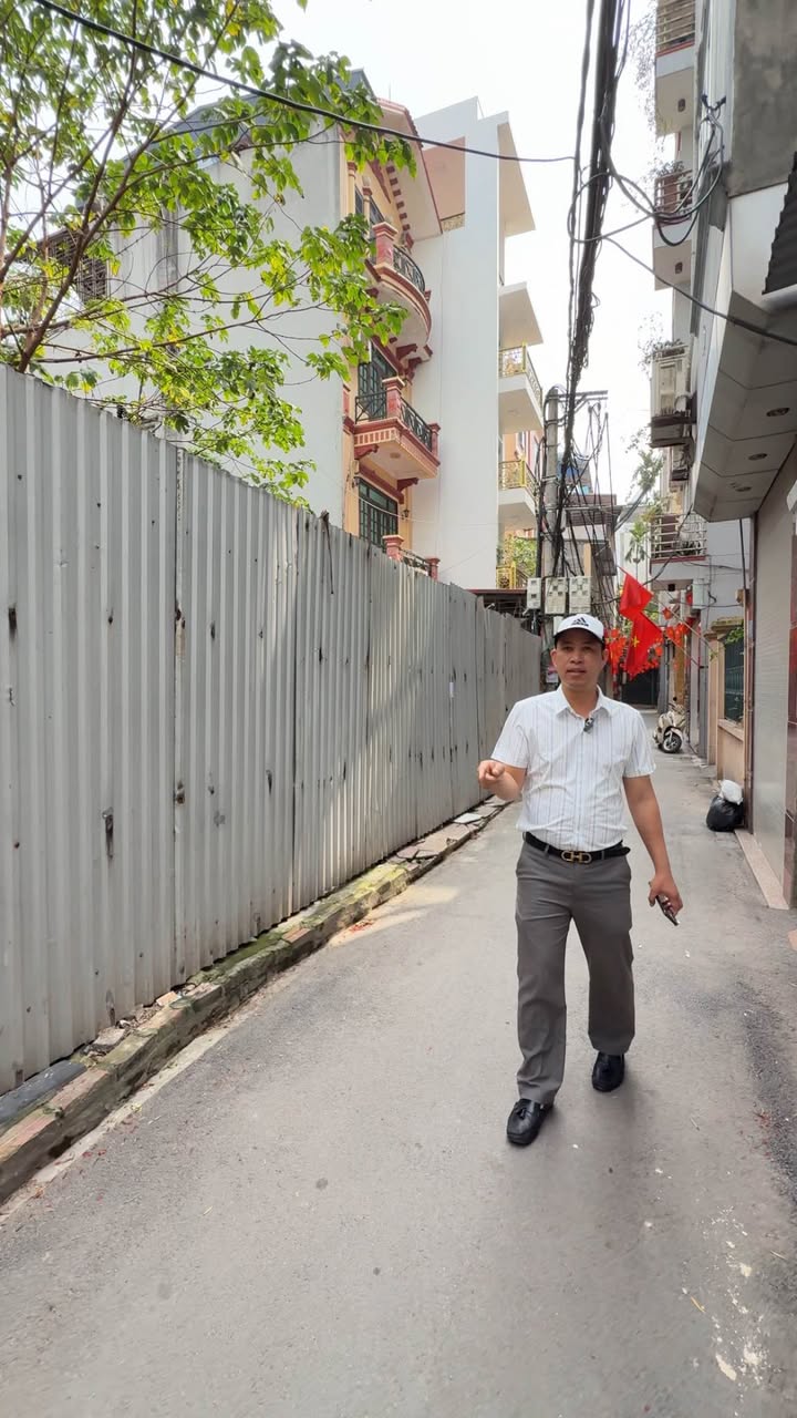 Bán đất Long Biên 115m² - Ngõ thông ô tô, sổ đỏ sẵn sàng