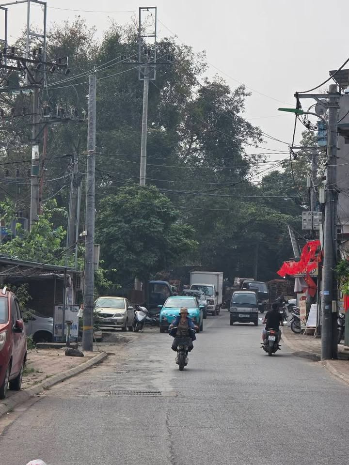 Nhà Mặt Tiền Yên Thường, Long Biên 120m² - Kinh doanh, Ở, Kho Xưởng Đa Năng