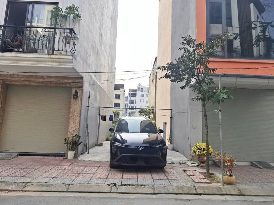 Đất nền Ngọc Thụy, Long Biên 50m² - Sổ đỏ chính chủ, ô tô tránh!