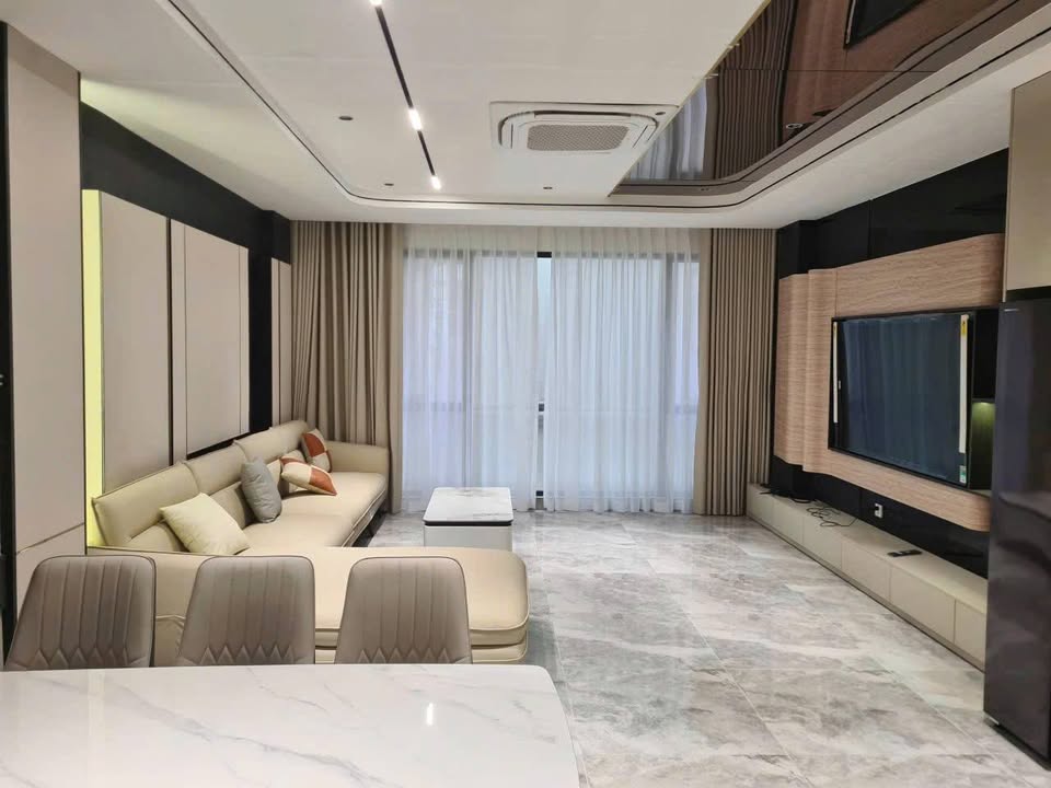 Nhà 6 Tầng Thang Máy Hoàng Minh Đạo, Long Biên - Kinh Doanh Đắc Lộc