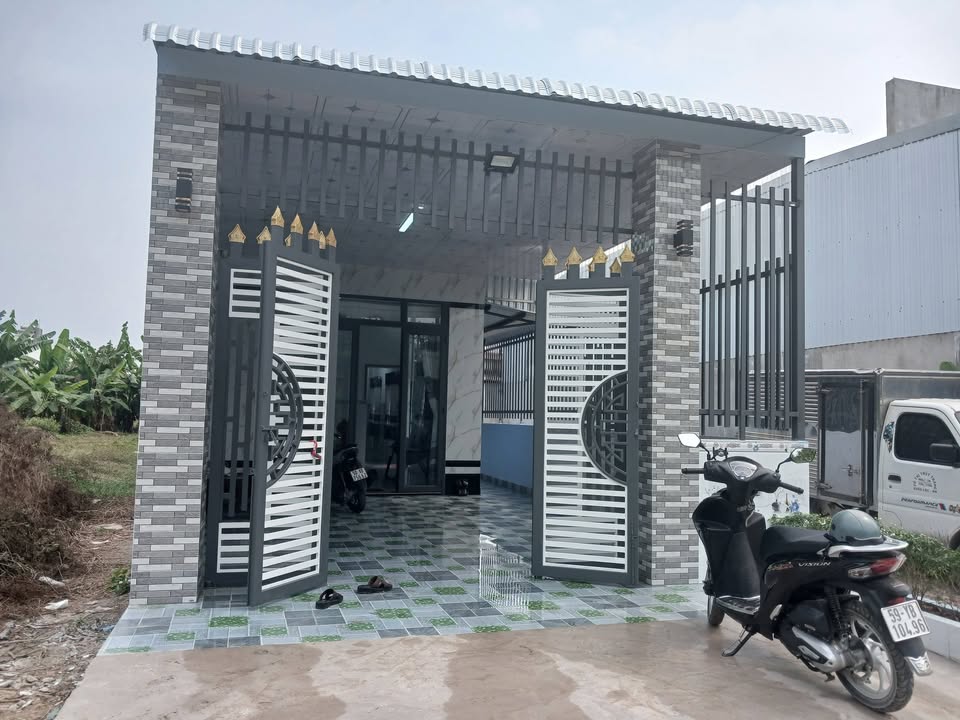 Nhà Phước Vĩnh An Củ Chi 130m² Giá 2.35 Tỷ - Thổ Cư Sẵn Sàng Ở Ngay