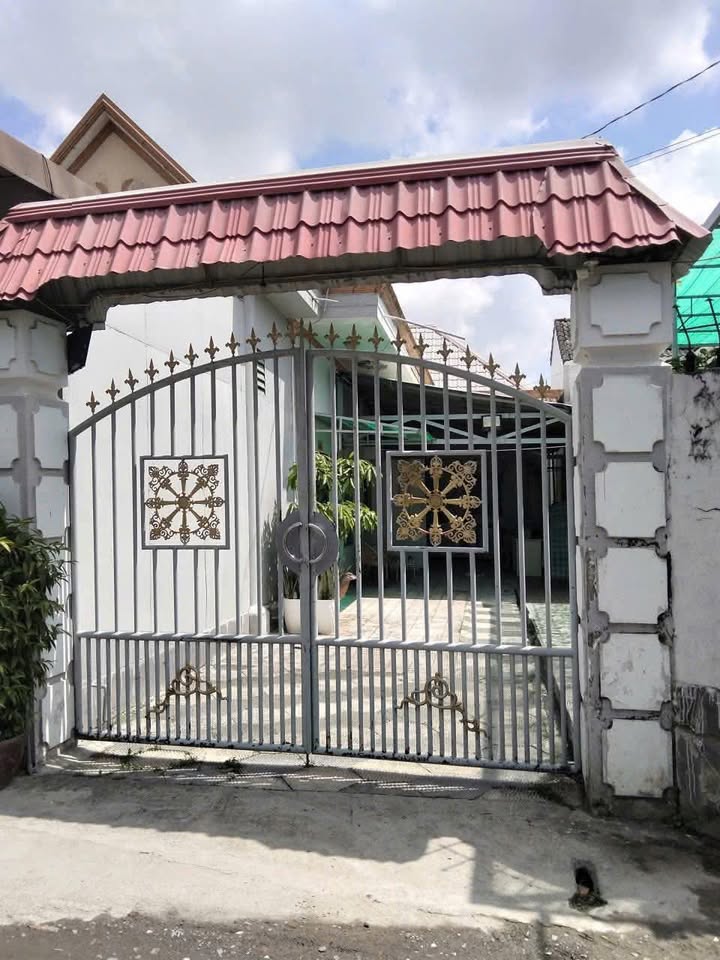 Cho thuê nhà cấp 4 100m² KDC Tám Kỳ, Long Xuyên - 3PN, Sân rộng để ô tô