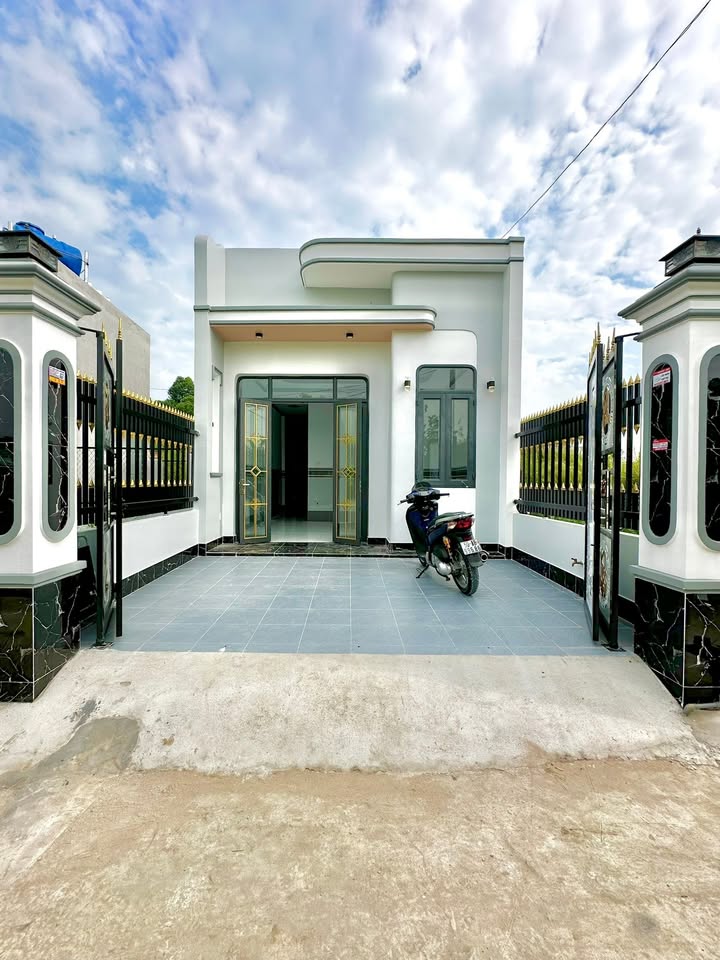 Nhà Cấp 4 Mỹ Lộc, Cần Giuộc 101m² - Sổ hồng sẵn, ô tô vào tận nhà!