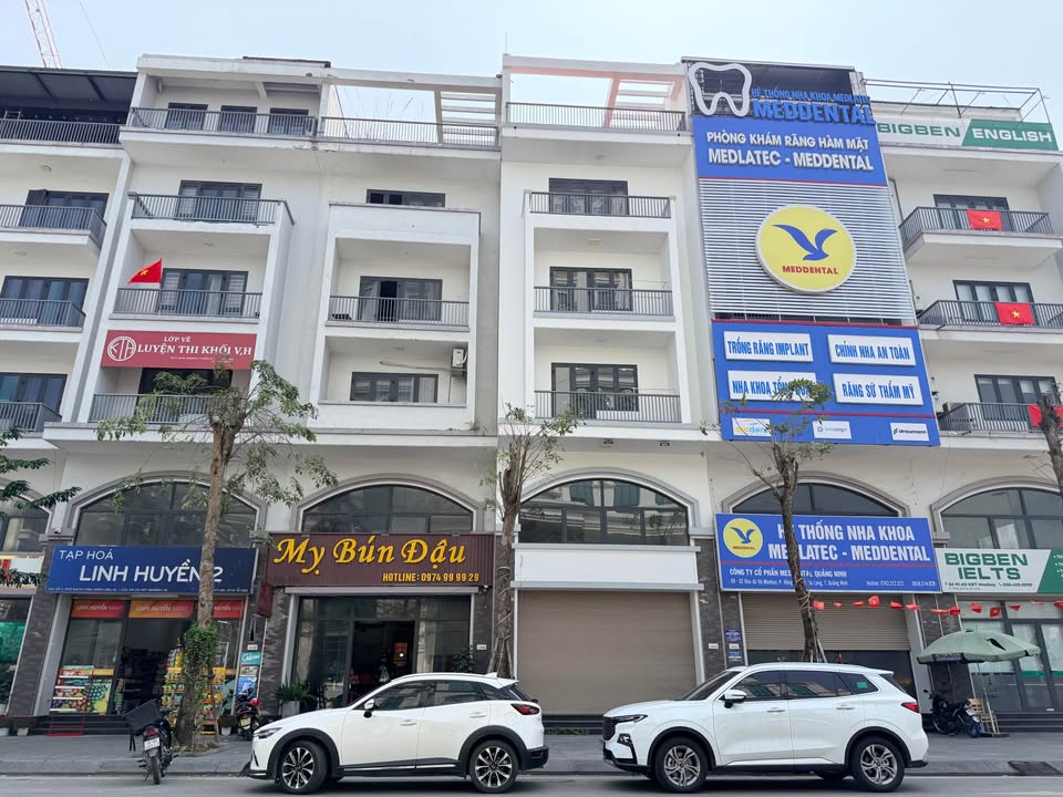 Nhà phố Monbay Hạ Long 126m² - Mặt tiền kinh doanh đắc địa!