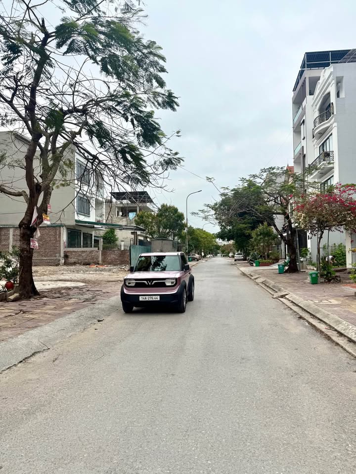 Đất nền Cao Xanh Hà Khánh A 255m² - Kinh doanh sầm uất, sổ đỏ chính chủ