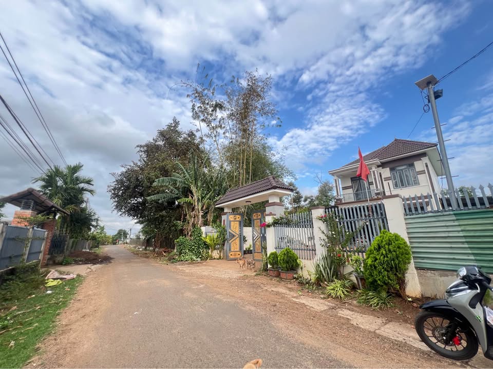 Đất nền Buôn Ma Thuột 210m² - Sổ đỏ chính chủ, tiềm năng tăng giá!