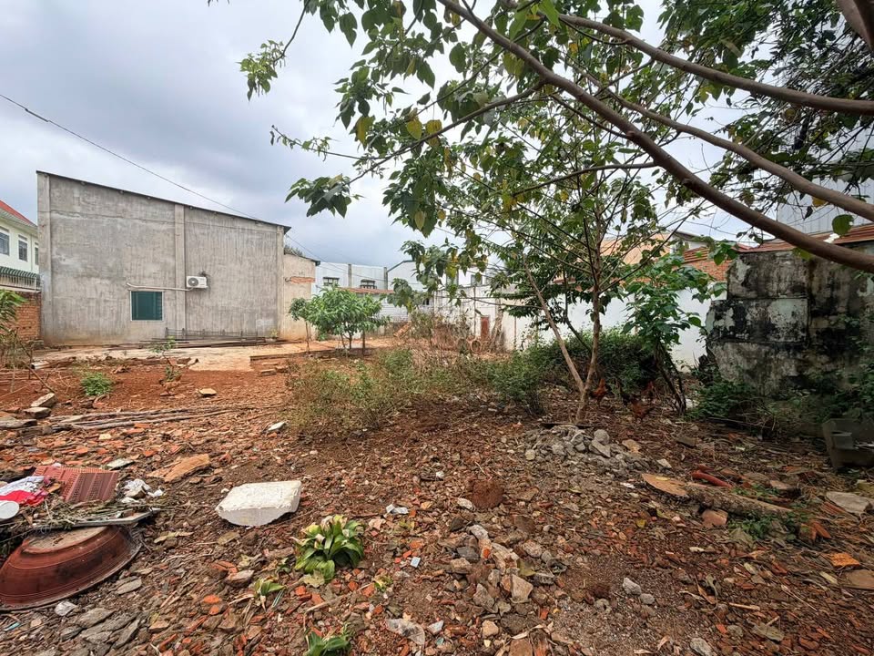 Kho Xưởng Mặt Tiền Lương Thế Vinh, BMT - 371m² Giá 6 Triệu/Tháng