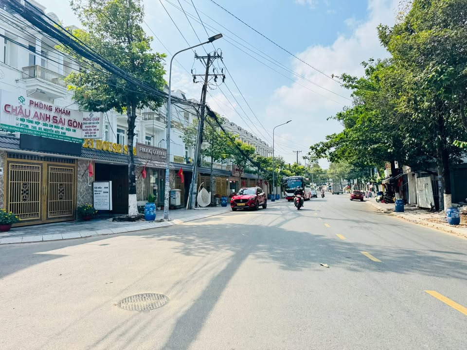 Đất 103m² Thổ Cư 100% - Sổ Hồng Riêng - Dĩ An, Bình Dương - Giá 4.8 Tỷ