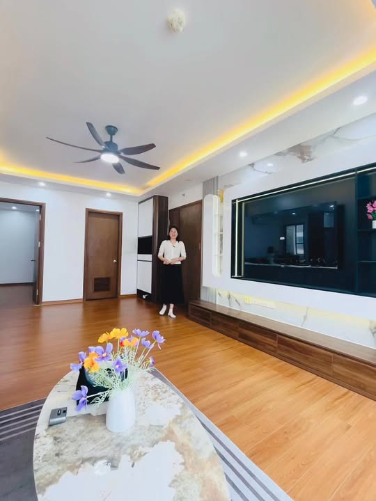 Bán gấp căn hộ 3PN 107m² CT2X2 Đại Kim, sổ đỏ chính chủ