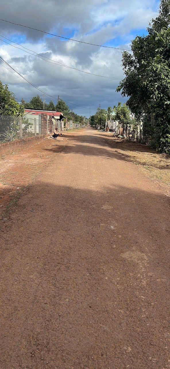 Bán đất Làng Tốt, Chư Pưh 260m² giá chỉ từ 2.x tỷ - Gần QL14