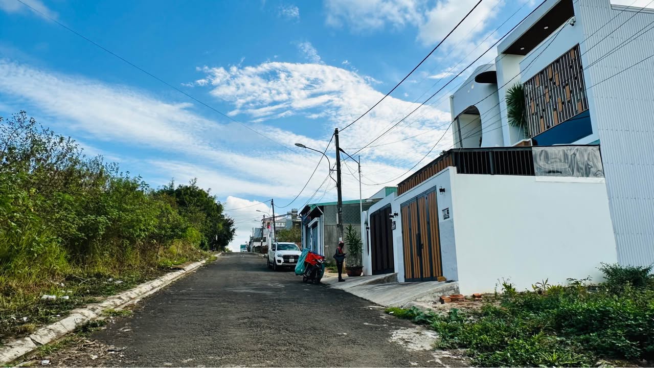 Đất nền mặt tiền Kim Lân, Pleiku 115m² - Hướng Đông, 2 tỷ - Cơ hội đầu tư