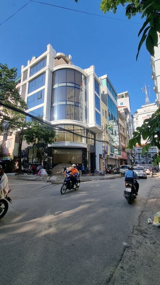 Văn phòng Mỹ Đình 100m² giá 19 triệu - View thoáng, sẵn sàng làm việc!
