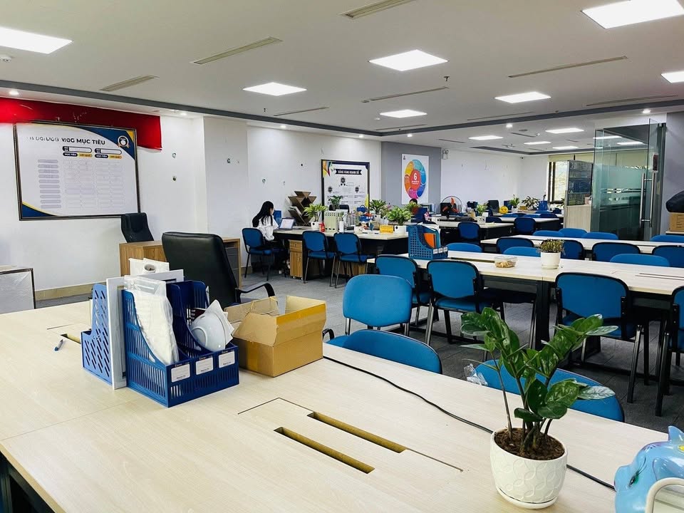 Văn phòng 150m² Khúc Thừa Dụ, Cầu Giấy - Sẵn Sàng Kinh Doanh, Giá Ưu Đãi