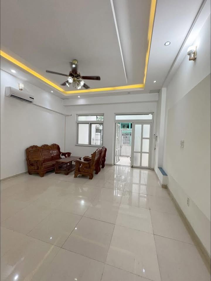 Nhà 5x20m, 4PN KDC Chánh Nghĩa, Thủ Dầu Một - Giá 16 Triệu/Tháng