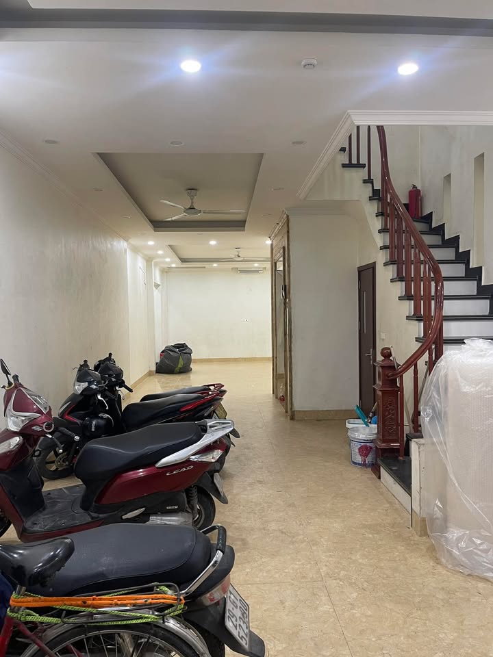 Nhà phố Linh Đàm, Hoàng Mai 100m² - Thích hợp KD đa năng!