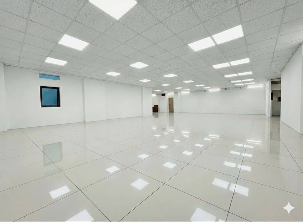 Văn phòng hạng A Hồ Tùng Mậu 140m² - Giá tốt 21 tỷ/tháng