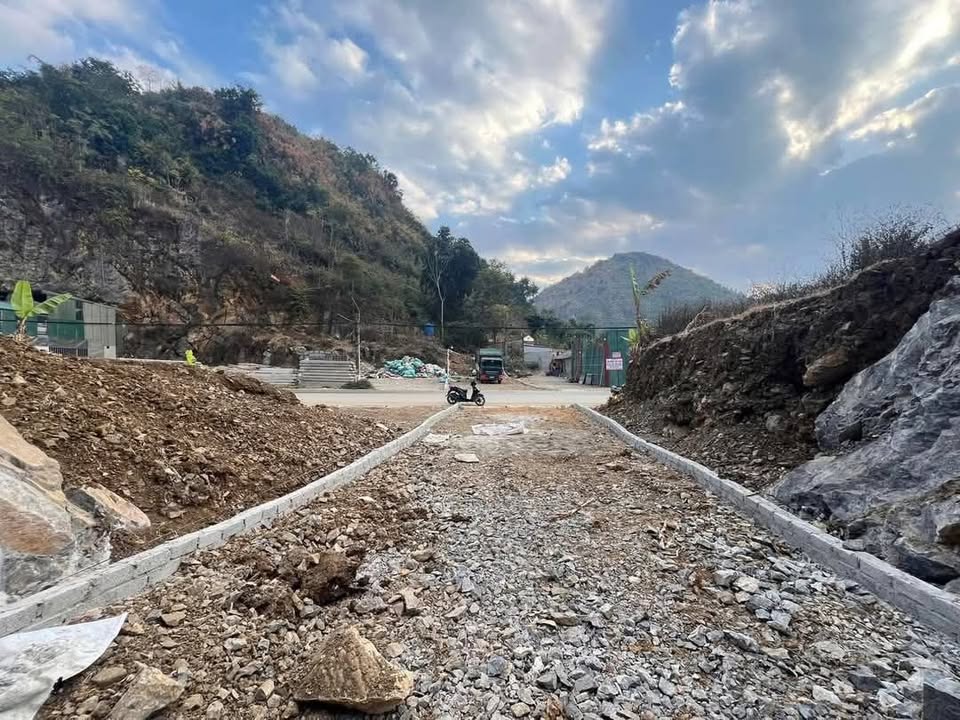 Bán Đất Lê Đức Thọ, Sơn La 79.8m² - Vị Trí Đẹp, Giá Tốt