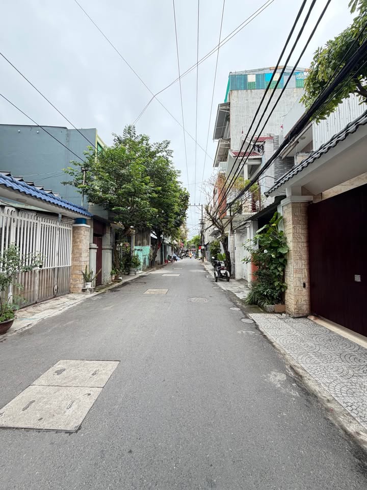 Nhà Sơn Trà 72.5m² - Ô tô vào tận nhà, gần biển Mỹ Khê!