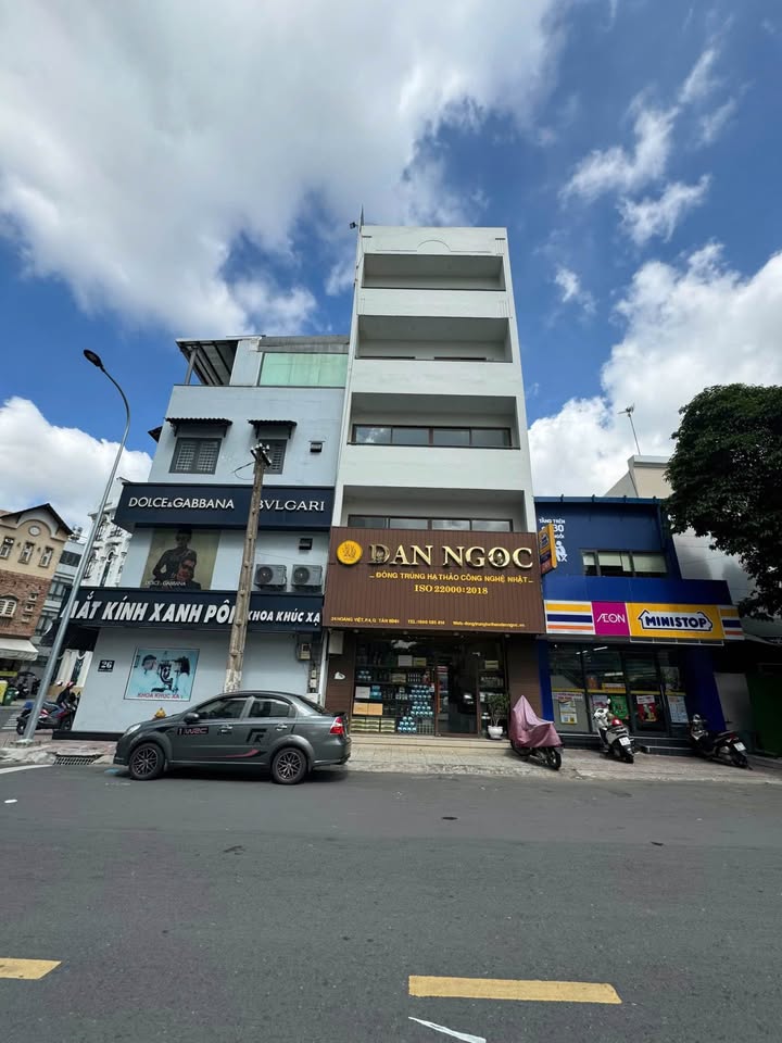 Nhà Mặt Tiền Kinh Doanh 24 Hoàng Việt, Tân Bình - Dòng Tiền 95 Triệu/Tháng