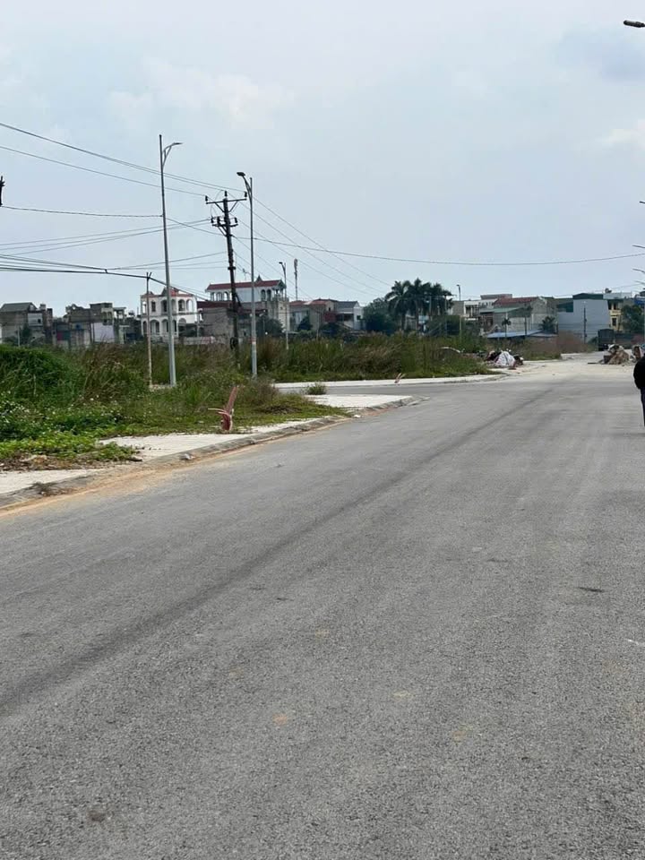 Bán Lỗ Đất 100m² Xã Thiệu Giao, Thanh Hóa - Giá 1 Tỷ, Gần KCN Hoàng Long