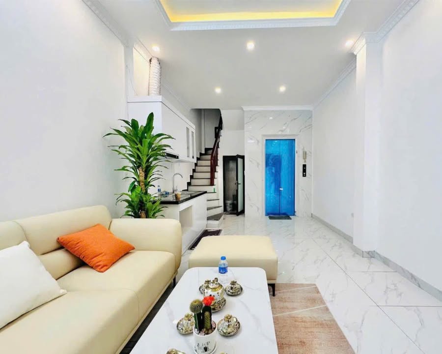 Nhà Riêng Liên Mạc 30m² - Ô tô đỗ cổng, sẵn sàng ở ngay!