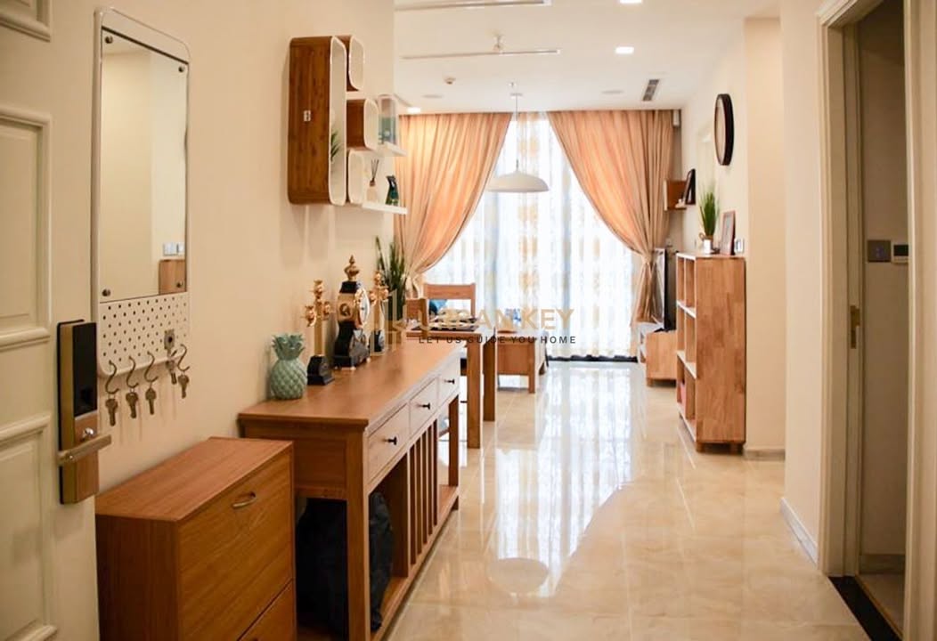 Căn hộ Vinhomes Golden River 69m² - View Landmark81 - 12.2 Tỷ