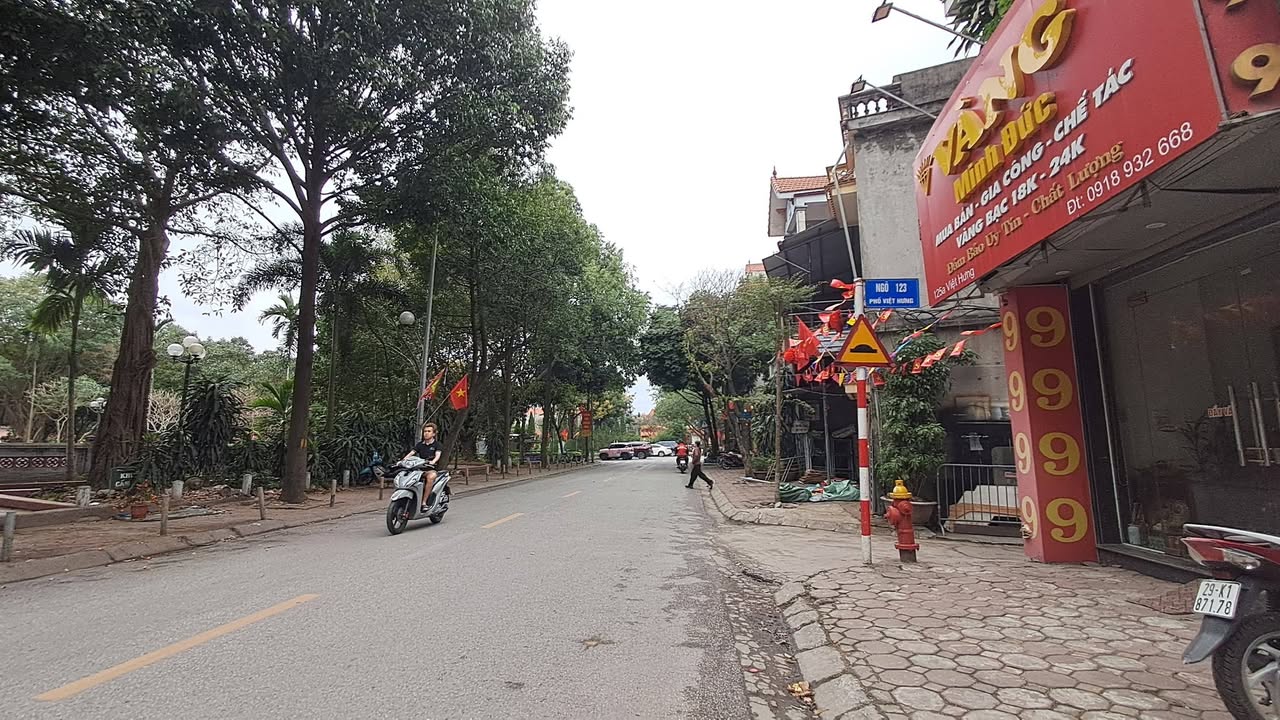 Nhà 50m² 5 Tầng Việt Hưng, Long Biên - Ô tô Đỗ Cửa, Sổ Đỏ Sẵn Sàng