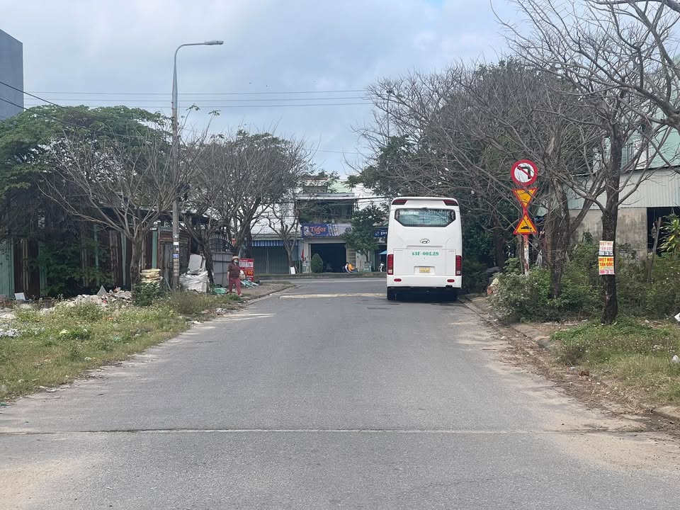 Nhà 2 Tầng KĐT Số 9 - 138m² - 5.3 Tỷ - Mặt tiền 10.5m