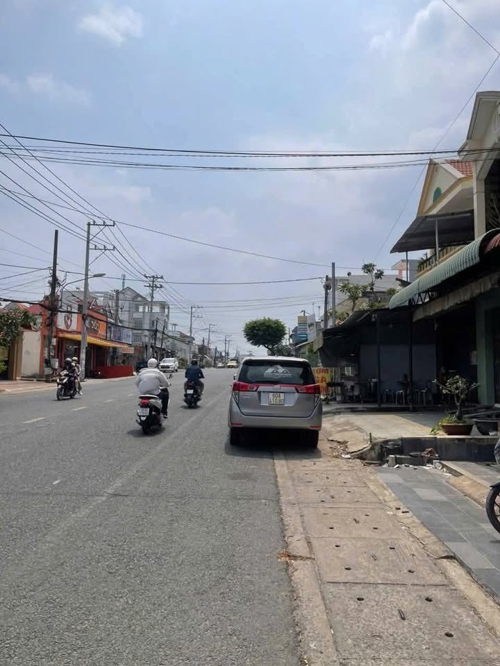 Nhà Mặt Tiền Lý Thái Tổ Nhơn Trạch 360m² - Kinh Doanh/Ở Đều Tuyệt Vời