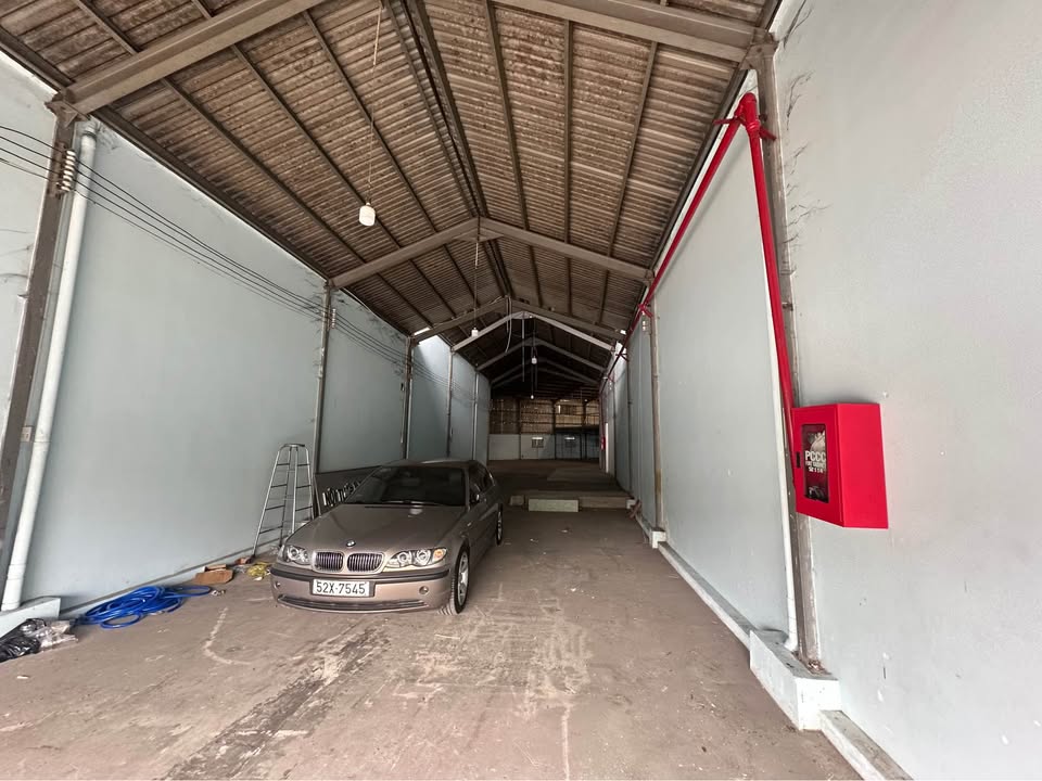 Cho thuê kho xưởng 700m² Bình Chánh - Giá 35 triệu, sẵn sàng hoạt động