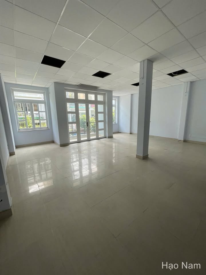 Cho thuê nhà 6 tầng mặt tiền Quận 12, 8000m² sàn, 45 triệu