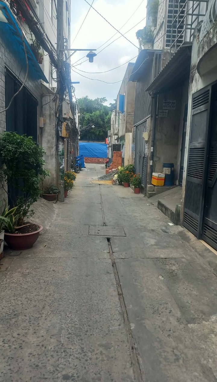 Nhà Tây Thạnh Tân Phú 33m² - Nhỉnh 4 Tỷ, Giá Tốt Hiếm Có!