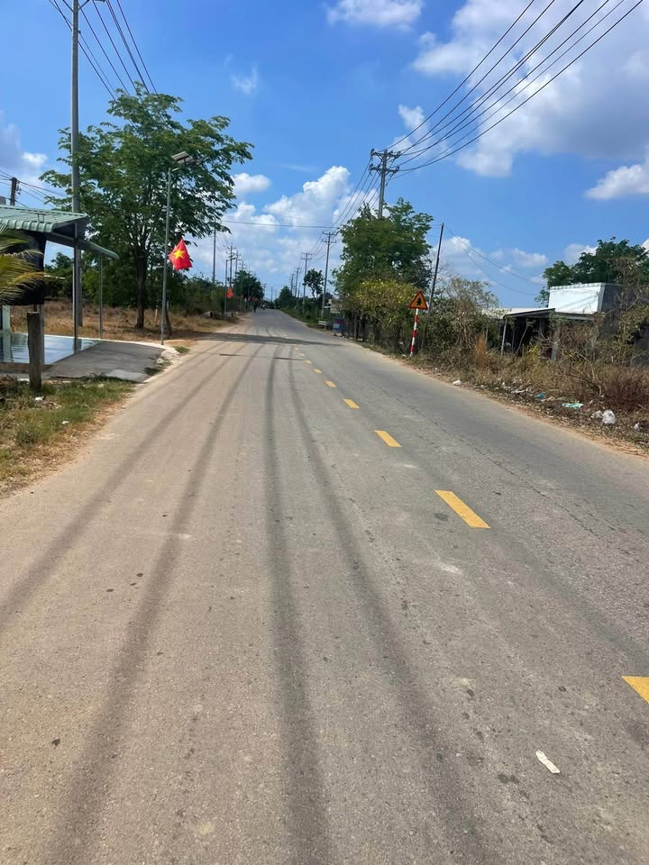 Đất nền Hàm Thạnh 1.500m² chỉ 1.2 tỷ - Tiềm năng tăng giá vượt trội!