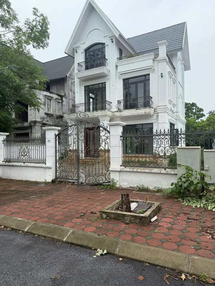 Biệt thự Xuân Khanh Sơn Tây 590m² - Nghỉ dưỡng lý tưởng!