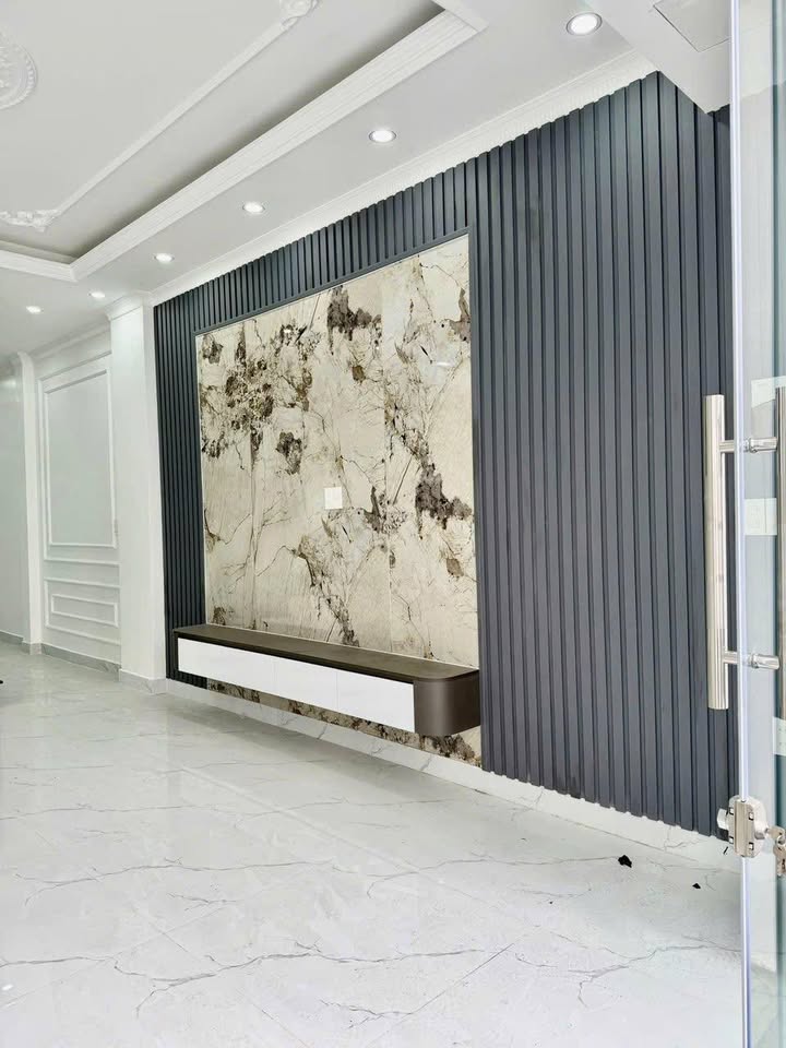 Nhà 3 Tầng Hoàng Công Khanh 40m² - Sổ Hồng Sẵn, Giá Tốt!