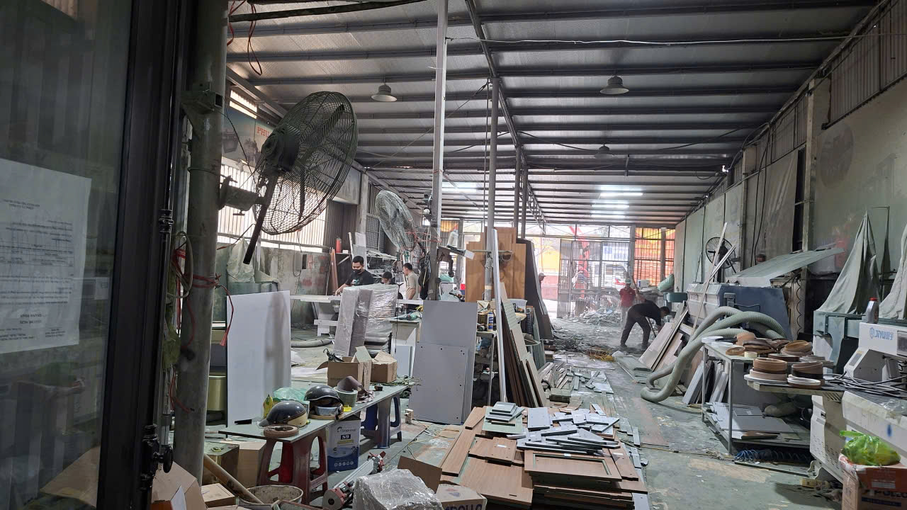 Kho Xưởng 350m² Hải An, Hải Phòng - Hoạt động ngay, Container thoải mái!