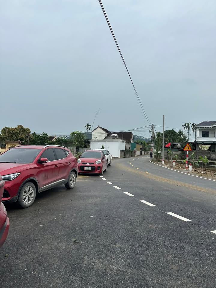 Đất nền Nam Sơn 246m² 1.6 tỷ - Sổ đỏ chính chủ, đường nhựa rộng!