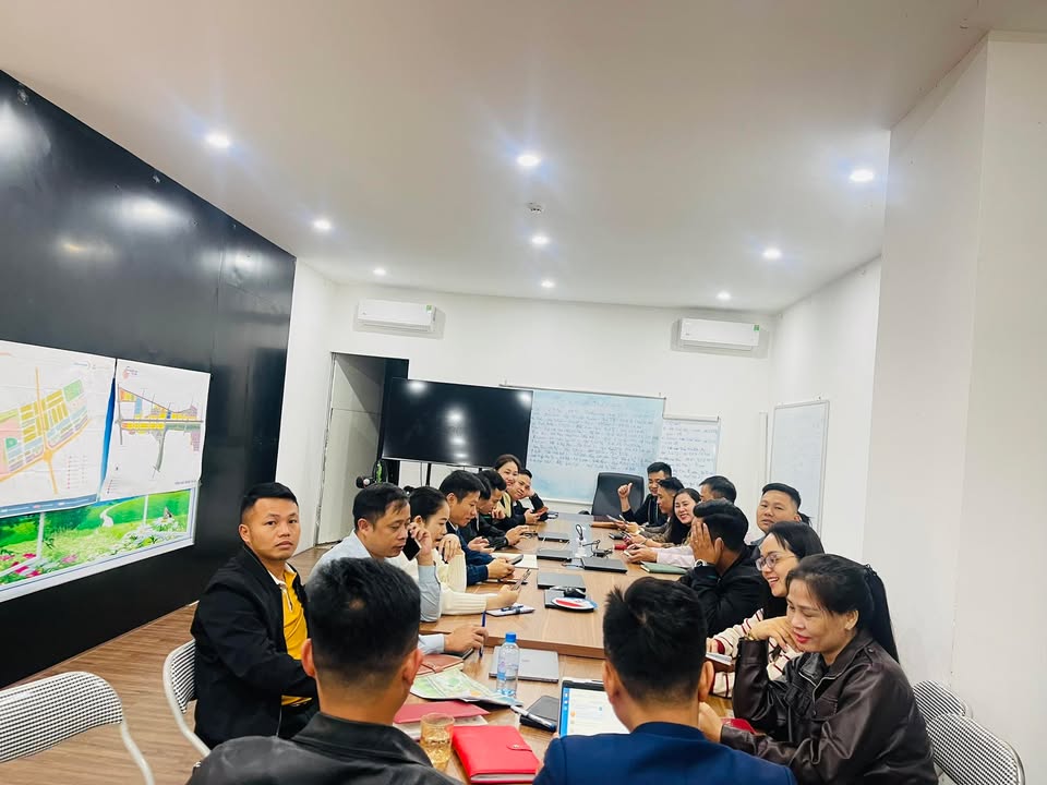 Đất nền Khối 7 Lê Lợi - TP Vinh 214m², mặt tiền 10m, kinh doanh tốt