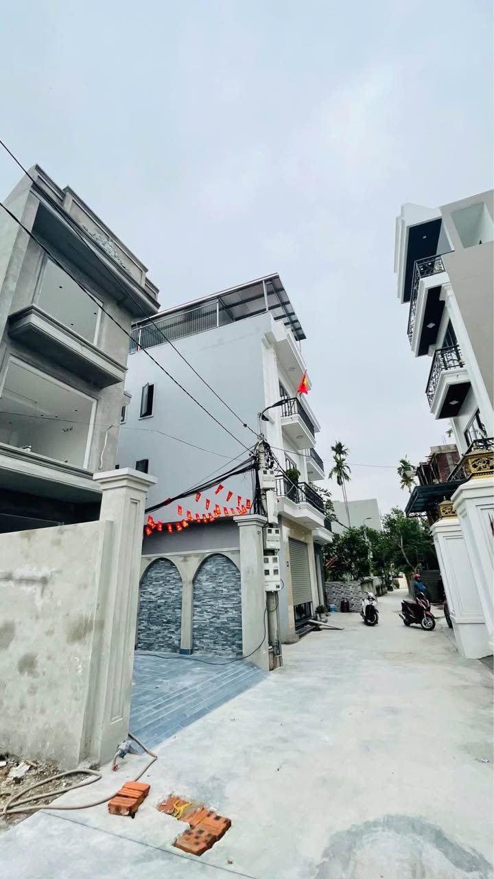 Nhà Lô Góc Văn Cú, An Hải 75m² - Full nội thất, ô tô vào tận nhà!