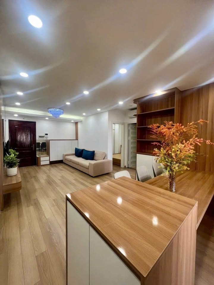 Bán Căn Hộ Tân Việt - Sổ Đỏ Riêng, Giá Tốt