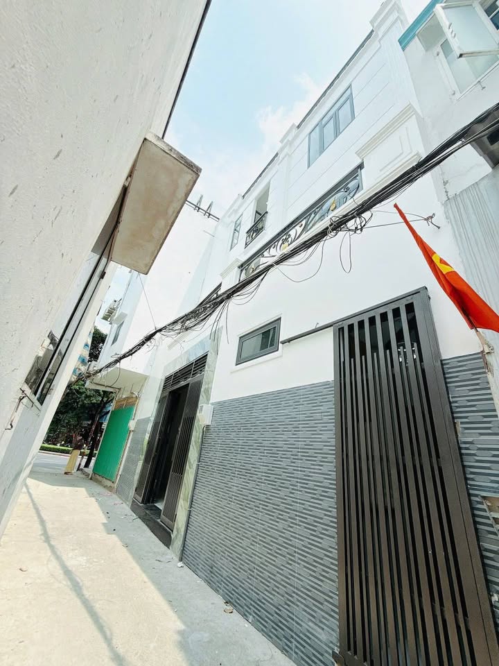 Nhà 67.5m² Phường 6 Quận 8 - Sổ Hồng Riêng, 1 Trục Liên Tỉnh 5