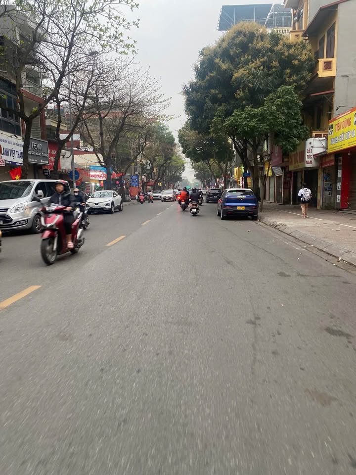 Nhà Phố Nguyễn Khắc Quảng 40m² - Mặt tiền kinh doanh đắc địa!