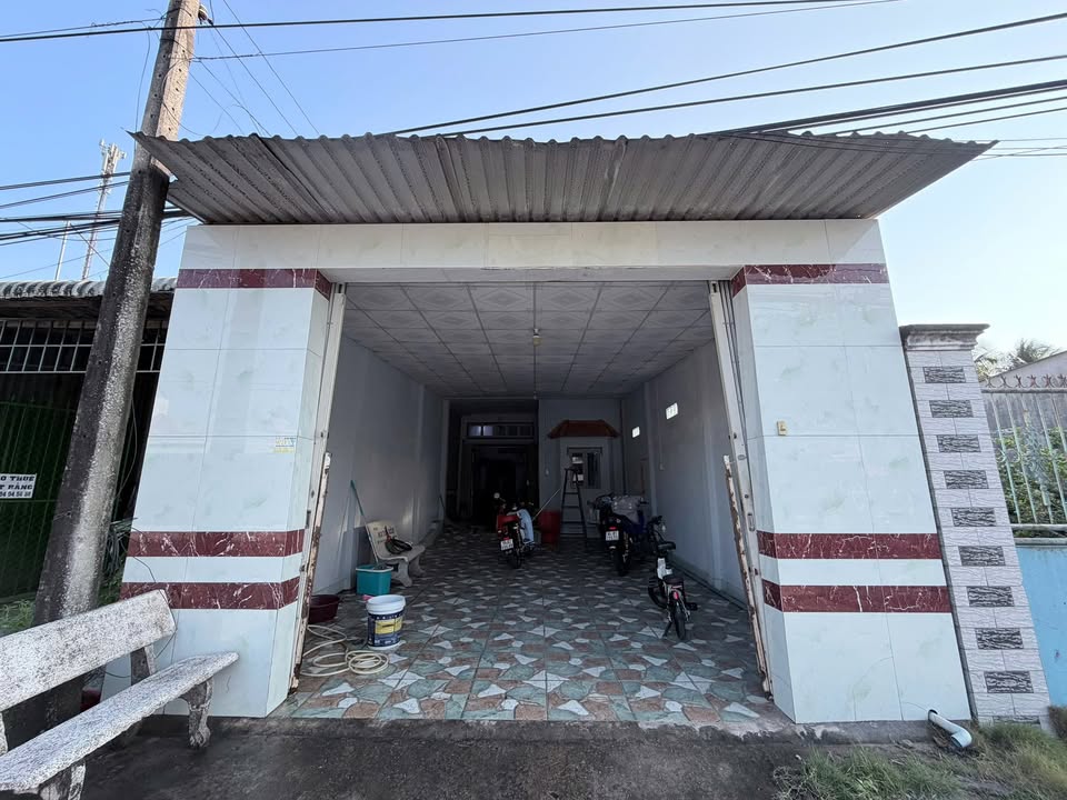 Nhà Cấp 4 Mặt Tiền QL53, Vĩnh Long - 196m², 2PN, Đậu Oto, Kinh Doanh Tốt