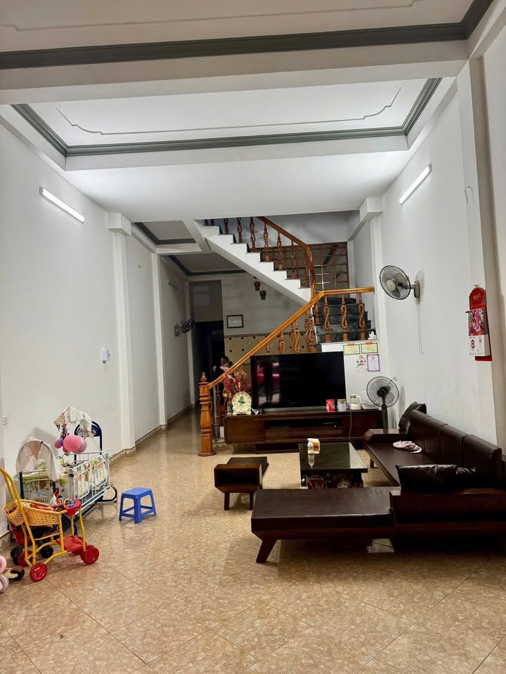 Bán Nhà 3 Tầng Đường Mường Hoa, Lào Cai - 90m², Giá 4 Tỷ