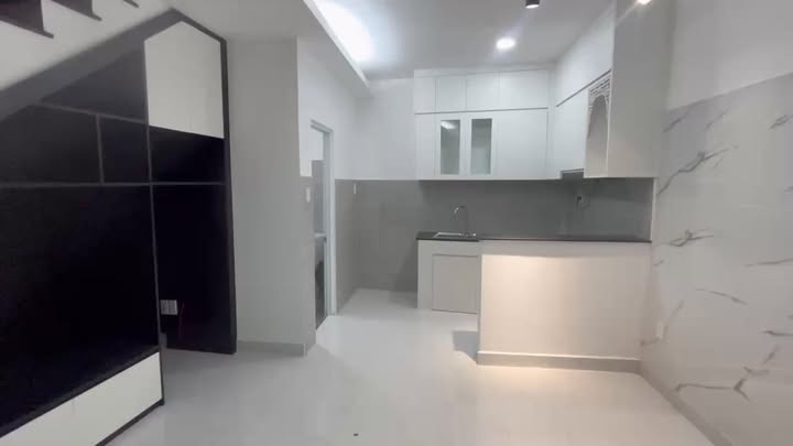 Cho thuê nhà 2PN, hẻm xe hơi Nguyên Hồng, Gò Vấp - 9 triệu/tháng