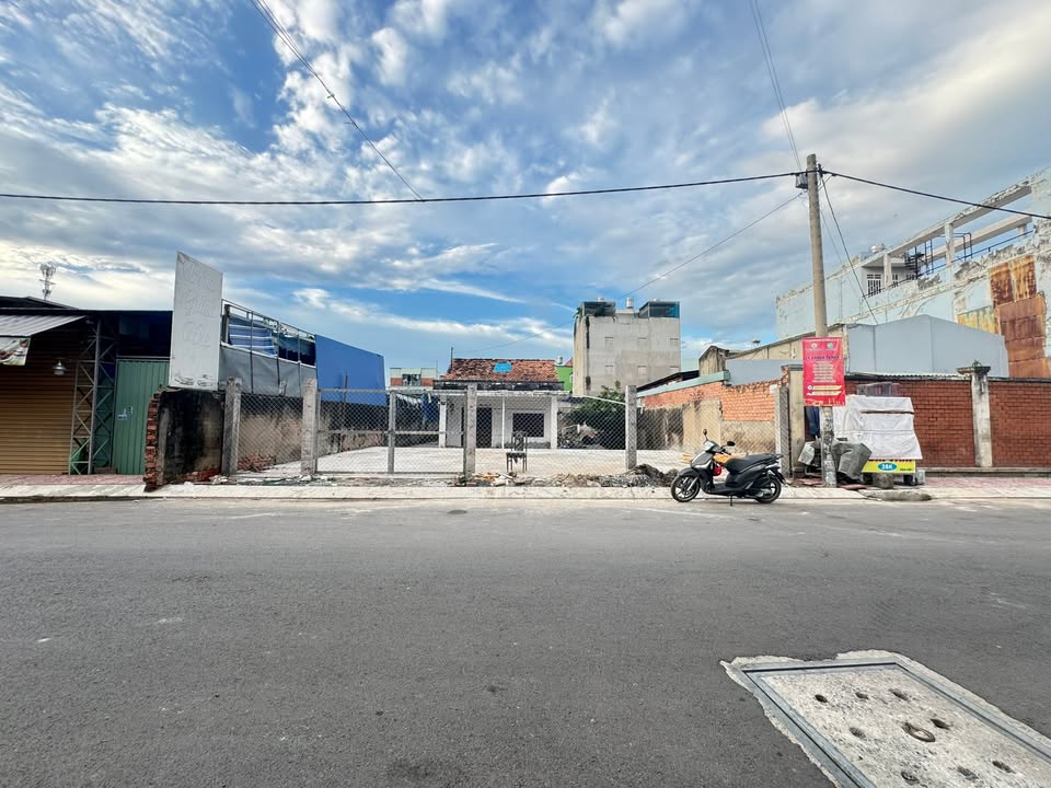 Nhà Mặt Tiền Kinh Doanh 400m² MT 14m - Ngay Chợ Hiệp Bình, Thủ Đức