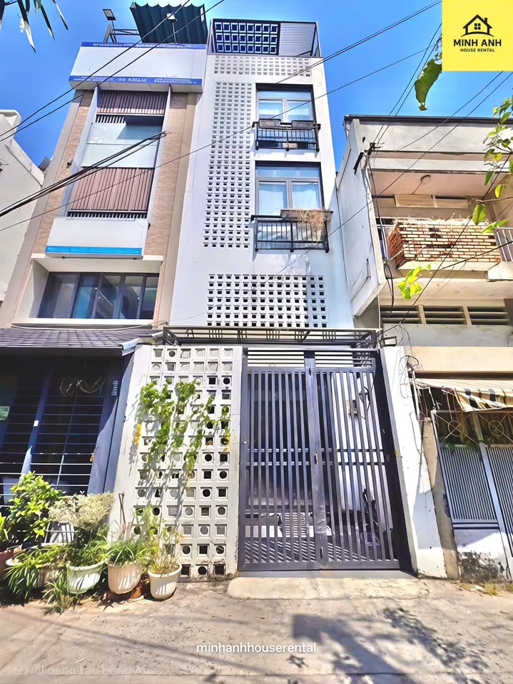 Nhà Nguyên Căn 5PN MT CMT8, Tân Bình - Sẵn Sàng Cho Thuê