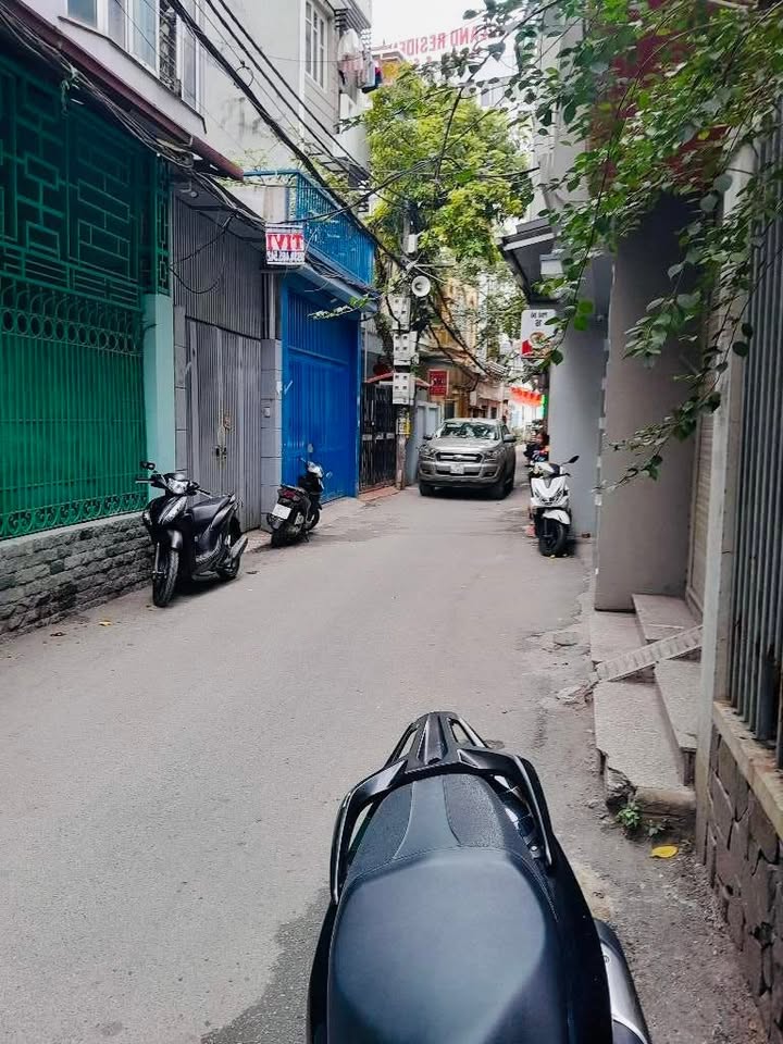 Nhà Phố Hoàng Quốc Việt Cầu Giấy 64m² - Mặt Tiền Kinh Doanh Đỉnh!