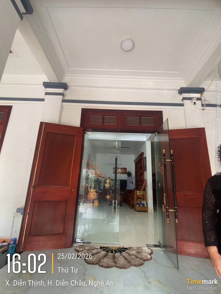 Nhà 3 tầng Diễn Thịnh 221m² - Ô tô vào tận nhà, vị trí đẹp!